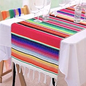 NWOT-Beautiful Mexican Serape table runner